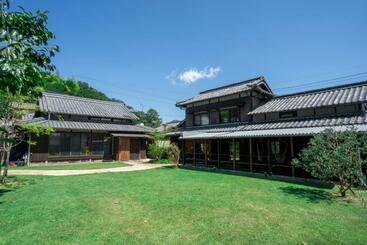 פנסיון Omishima Space Omoya