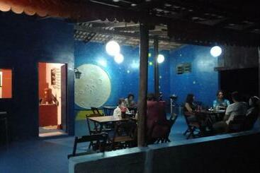 膳宿费 Pousada Estação Lunar