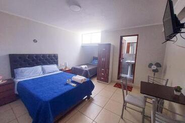 بنسيون Residencia Benavides