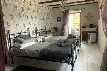 مبيت وإفطار Bay Tree Corner