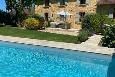 مبيت وإفطار La Dovecote Sarlat