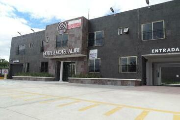Motel & Hotel Aljibe