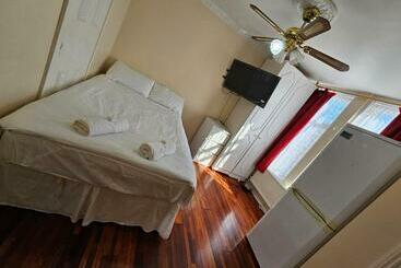 膳宿费 Silver Rooms