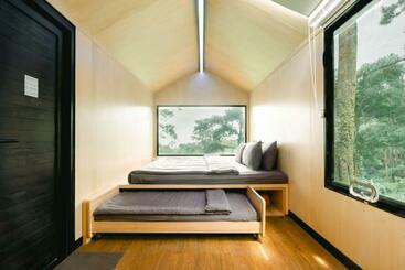 リゾートホテル Bobocabin Pacet, Mojokerto