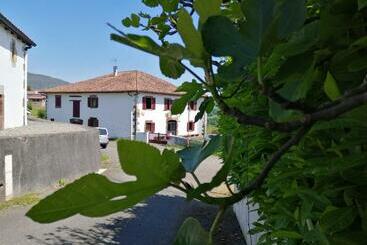 호스텔 Gîte Le Relais De La Source