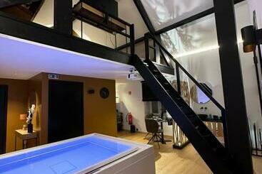ベッドアンドブレックファースト Intimate   Private Wellness