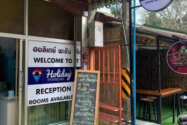 Holiday Phangan   Hostel & Bar
