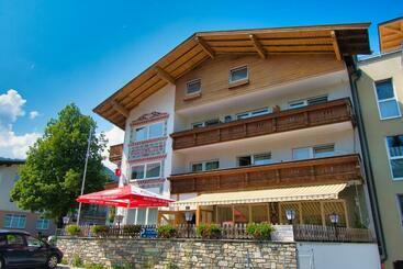 ホテル Gasthof Kirchenwirt