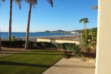 هتل Cabo Marina Beach Condos