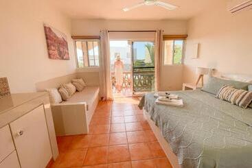 ホテル Olas De Cerritos