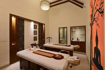 ホテル Shri Radha Brij Vasundhara Resort & Spa