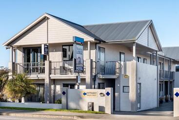 Nautilus Lodge Motel