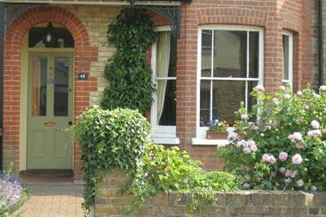 بنسيون Grange Guest House