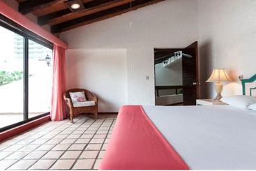 פנסיון Stella Maris Three Bedroom Villa