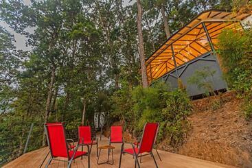 منتجع Dantica Cloud Forest Lodge