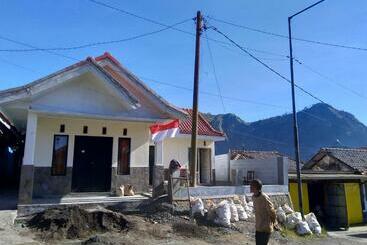 ユースホステル Bromo B&b