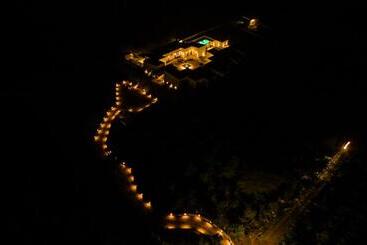 Hotel Guldaar   A Luxury Forest Retreat