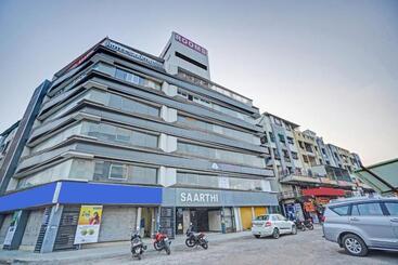 호텔 Oyo Flagship 85247  Saarthi