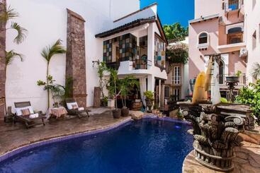 住宿加早餐  Garlands Del Rio