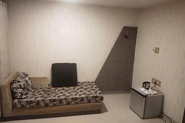 בית מלון כפרי Eastern Plaza