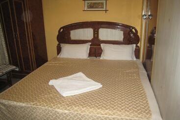 هتل Kedareswar B&b