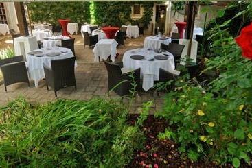 בית מלון כפרי La Chaumiere