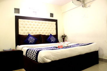 هتل Ashirwad  And Spa