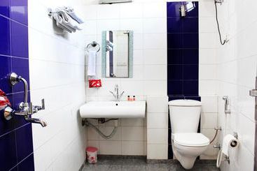 Отель Oyo Rooms Nangli Circle