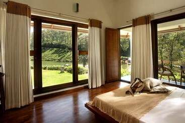 Silver Oak Plantation Bungalow