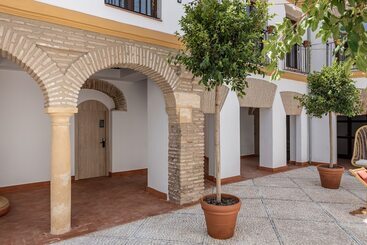 Libere Cordoba Patio Santa Marta