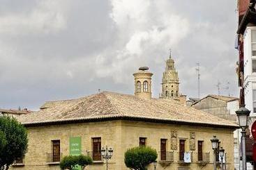 Apartamentos Turísticos Los Zapatos Morados