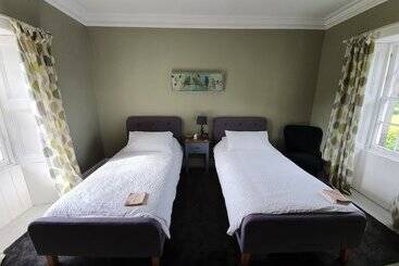 민박 Parkhead House