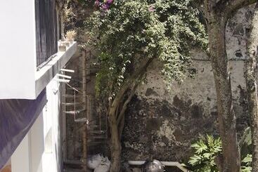 簡易ホテル Catre De Mi Corazón