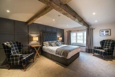 בית מלון כפרי The Assheton Arms