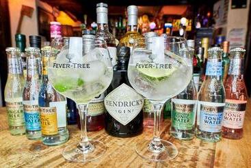 호텔 The Hatchet Inn