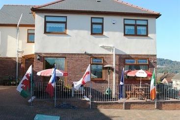 Пансион Central Guest House