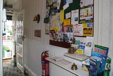 Пансион The Douglas Guest House