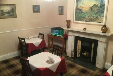 펜션 Glenora Guest House