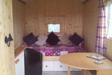 一軒屋 Shepherds Lodge