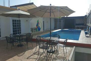 فندق Hb Alebrijes Sc