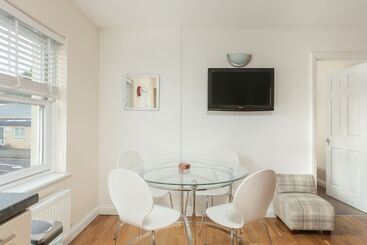 ツーリストアパートメント Bath Breaks Apartments