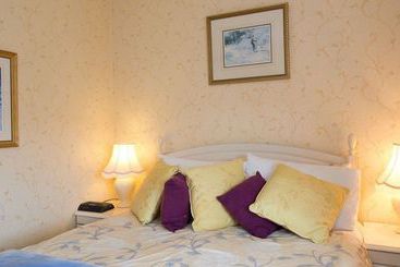 تختخواب و صبحانه Braeside House