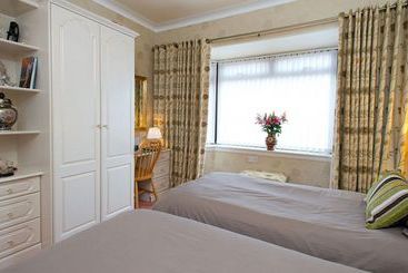 تختخواب و صبحانه Braeside House