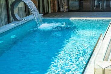 Core Hotel Polychrono