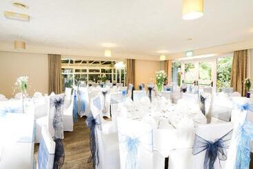 بيت ريفى Elm Farm Country House