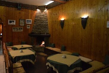 בית מלון כפרי Hani Zisi