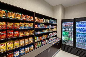 فندق Holiday Inn Express & Suites Anaheim Resort Area, An Ihg