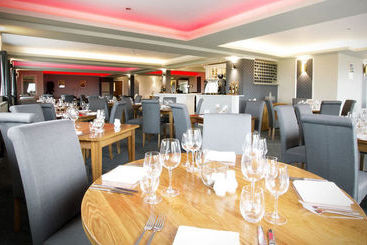 Отель The Oak Royal