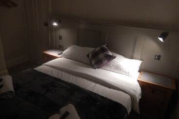 בית מלון כפרי The Bear Marlborough