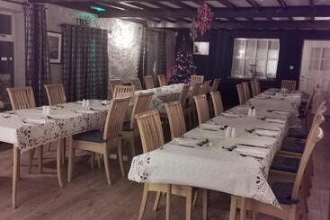 ホテル The Manor House Inn